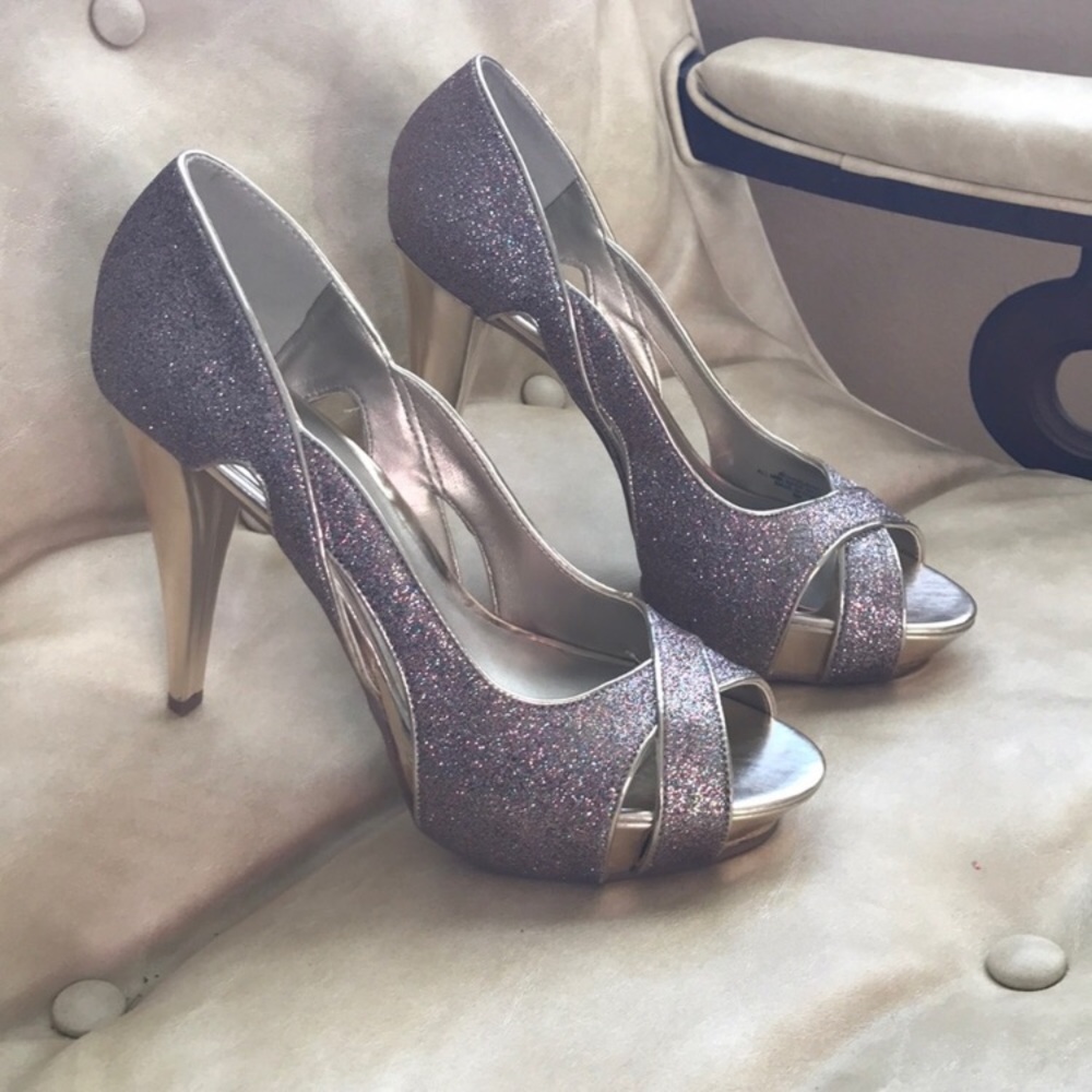 Guess Glitter Pumps